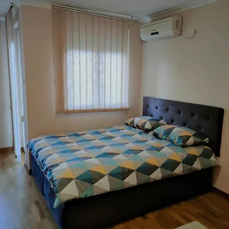 Jovanovic Apartment *